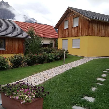 Feriendorf Uorsin Scuol Exteriör bild